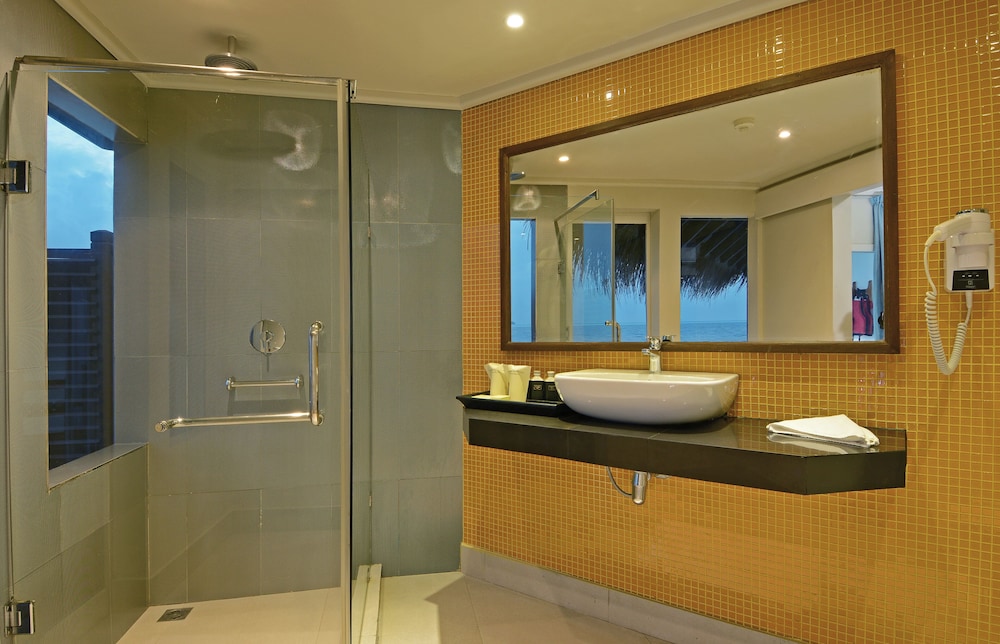 Classic Beach View Room - Photo 3