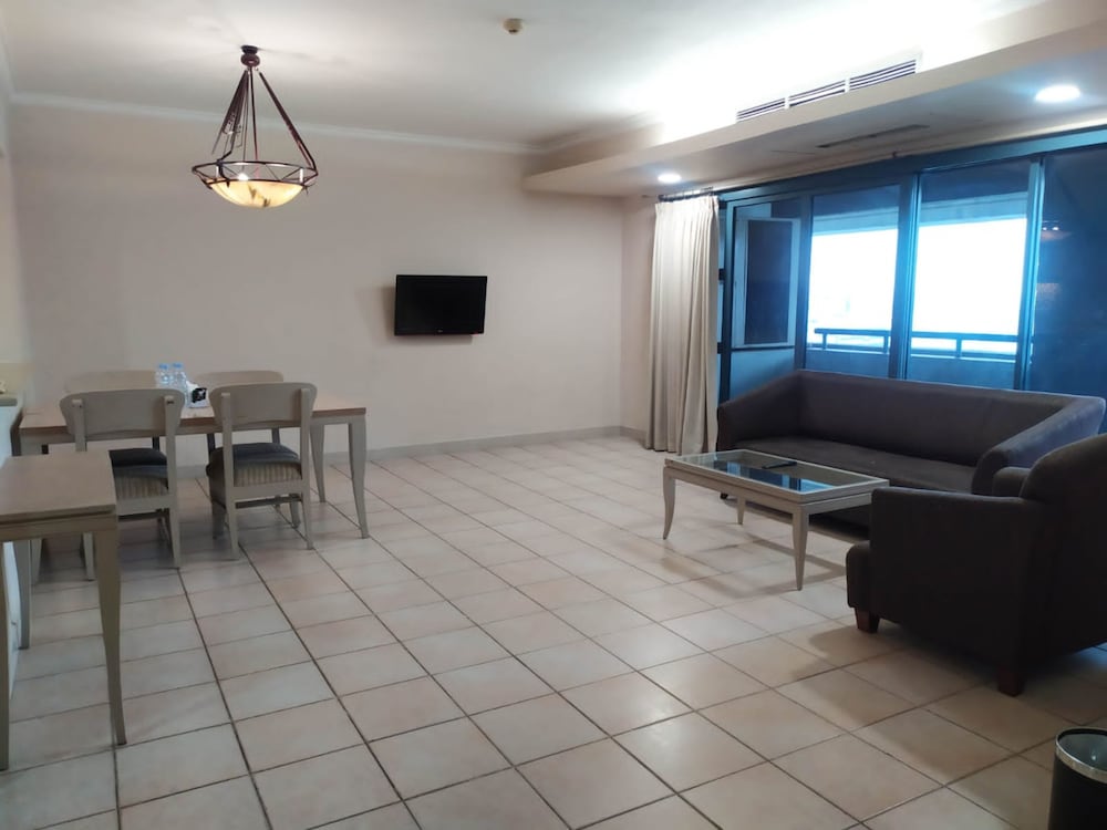 3 BR Family - 142 Sqm - Photo 1