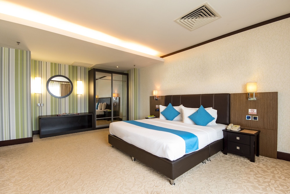 Executive Suite, 1 King Bed photo 1