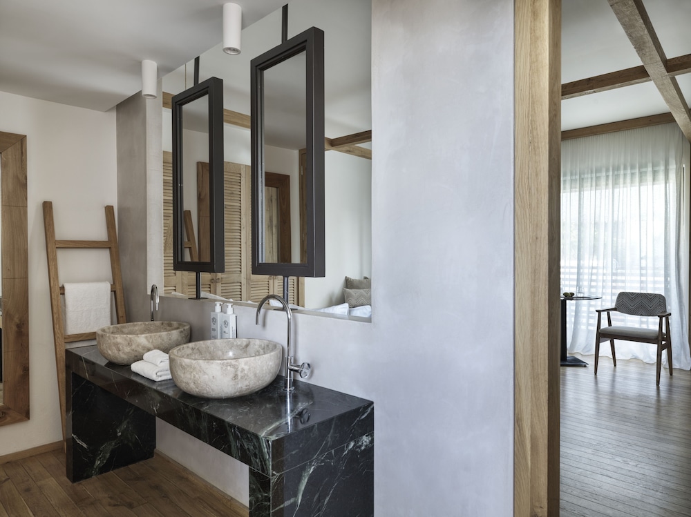 Premium Room, Pool View