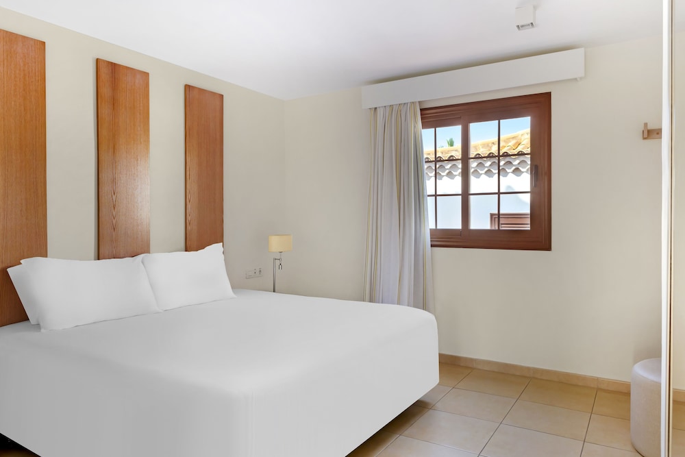 Family Apartment, 2 Bedrooms - Photo 11