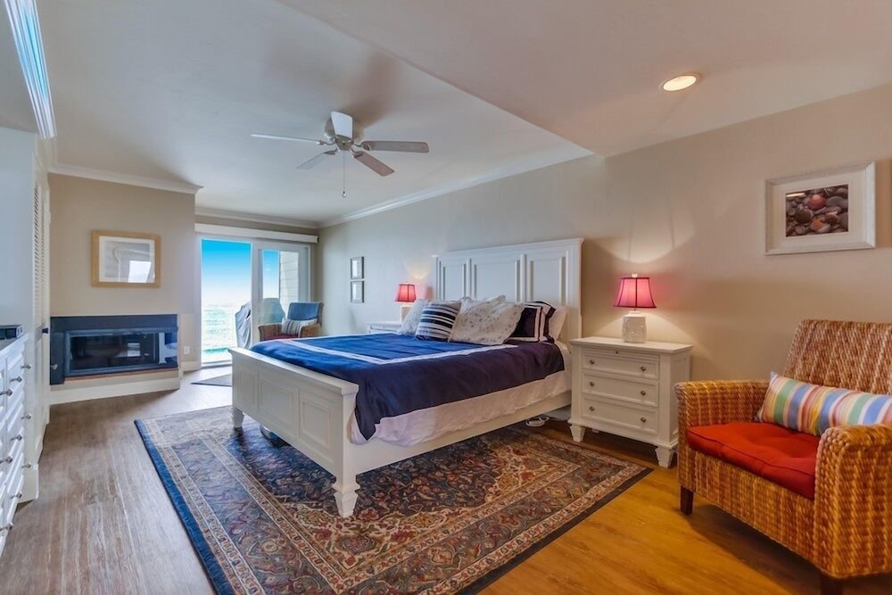 Condo, 2 Bedrooms photo 1