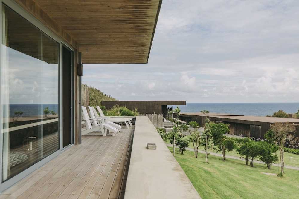 Superior Studio, Hot Tub, Partial Sea View photo 3