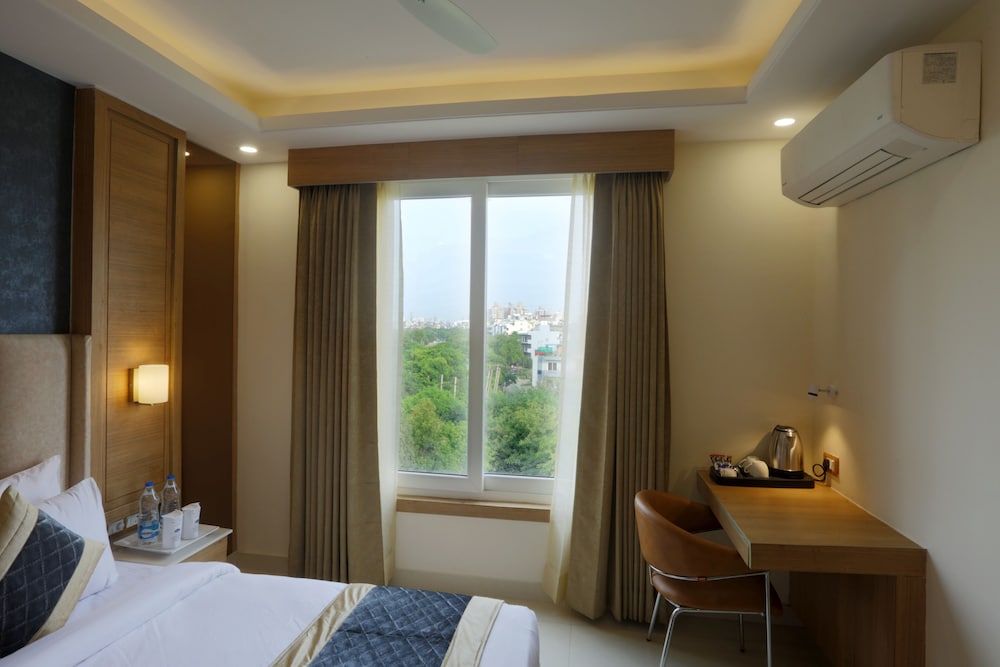 Deluxe Double Room - Photo 2