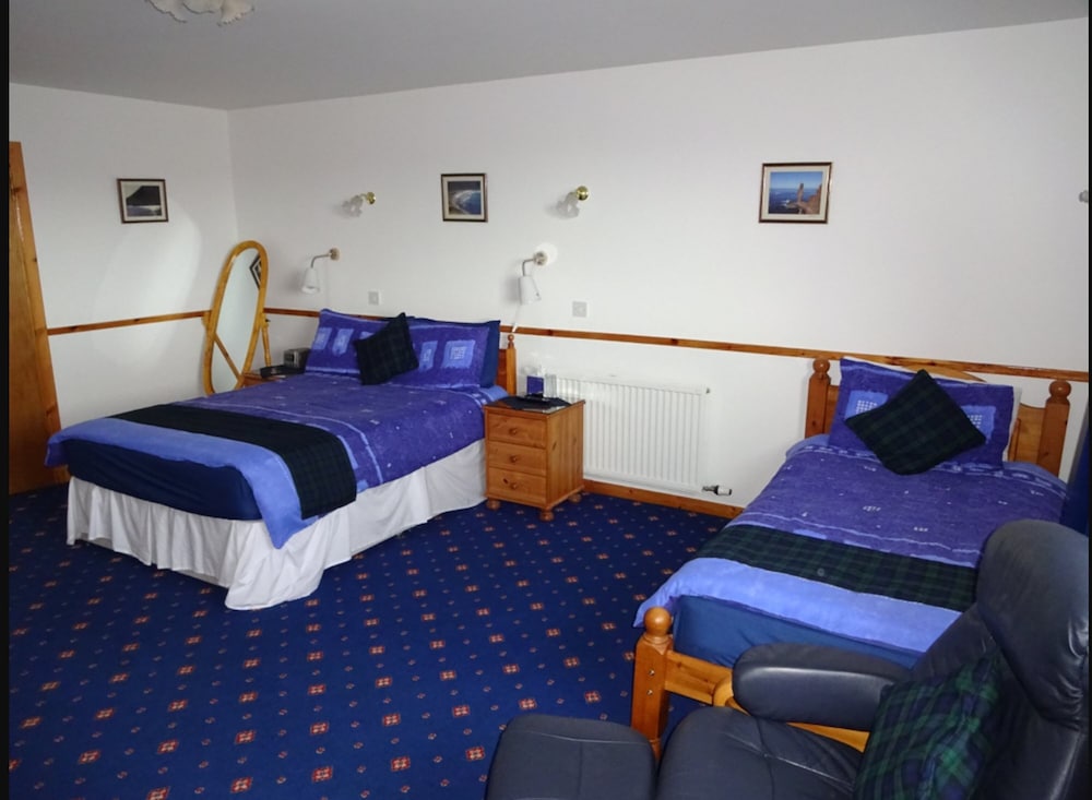 Deluxe Twin Room, Accessible, Hill View photo 2