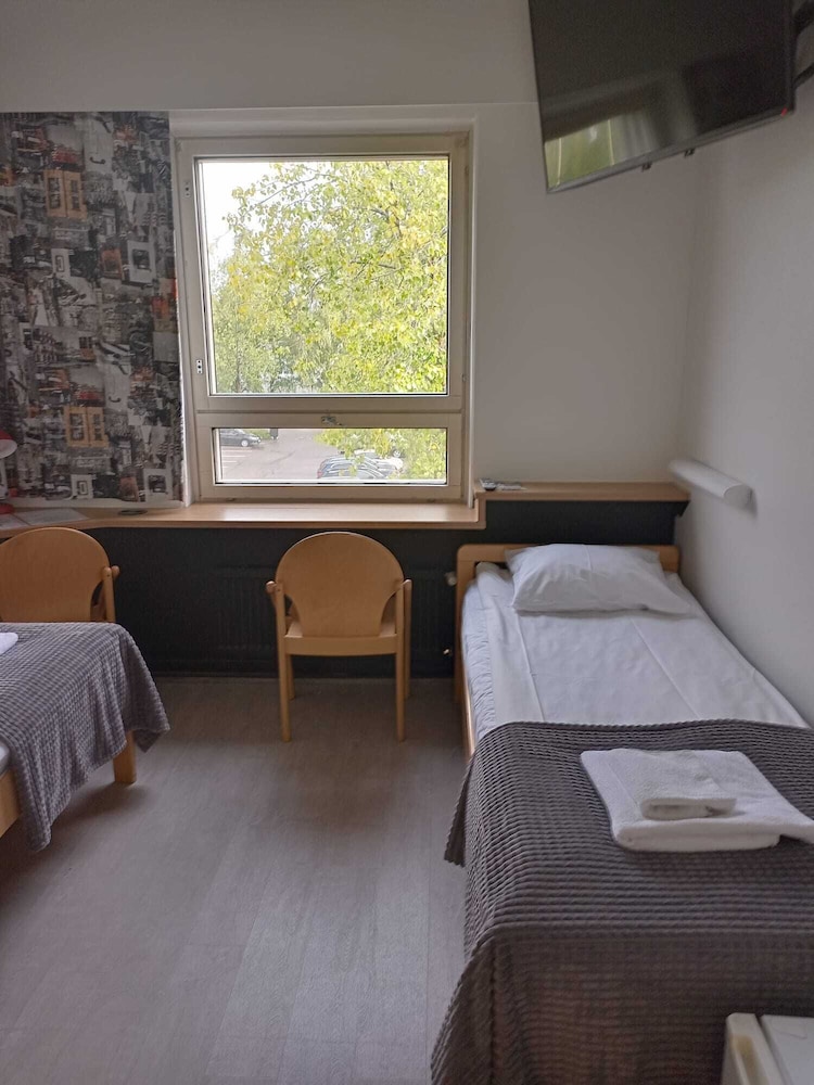 Basic Single Room photo 3