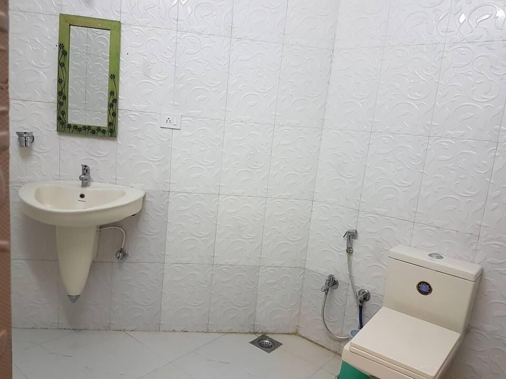 A/C Deluxe Room photo 2