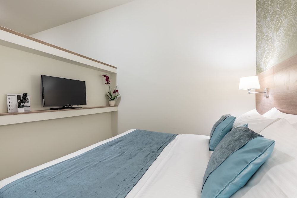 Standard Apartment - Photo 2