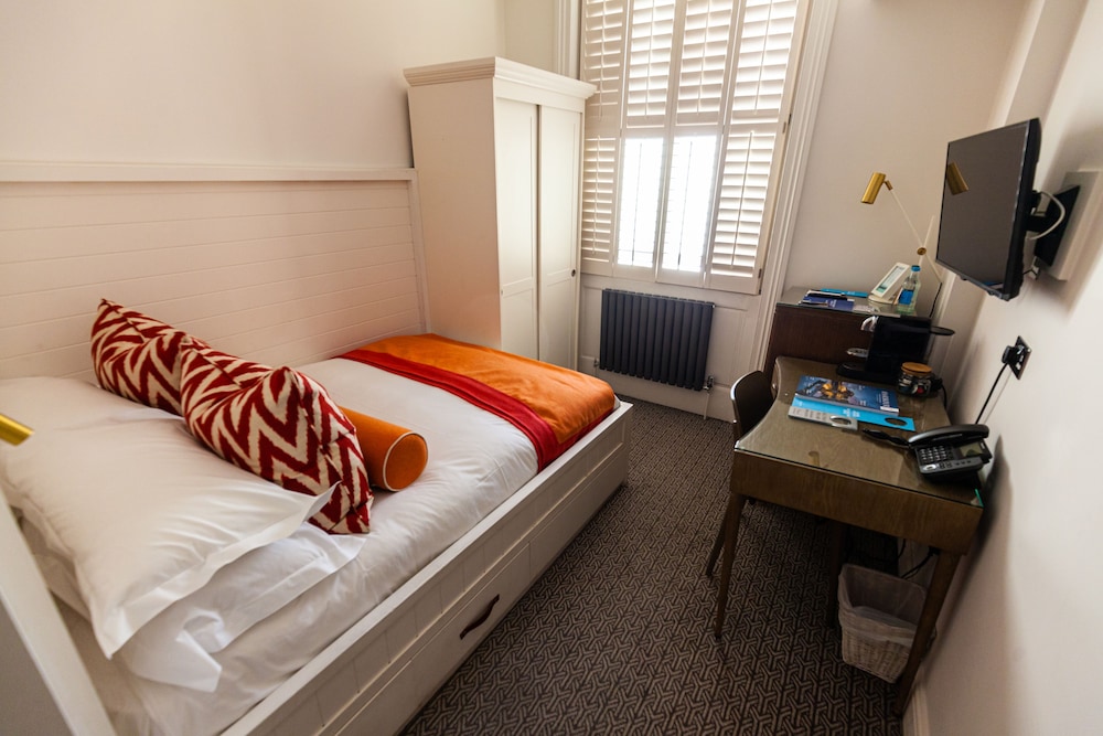 Double Room (Cosy) photo 3
