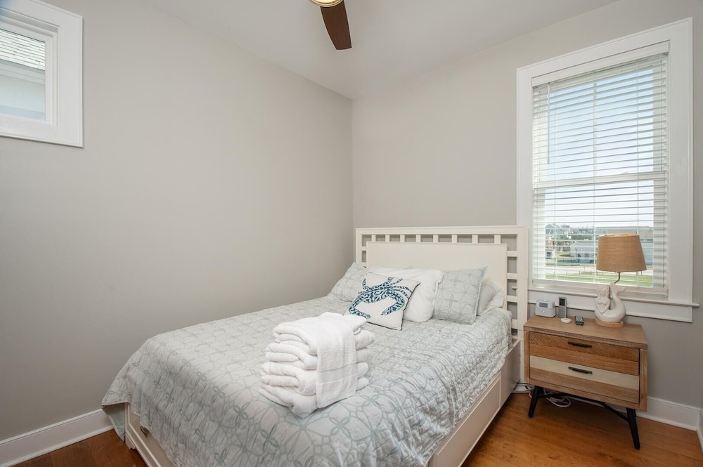 Townhome, 2 Bedrooms photo 3