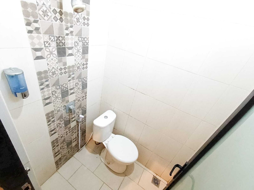 Basic Room, 1 Bedroom, Non Smoking photo 3
