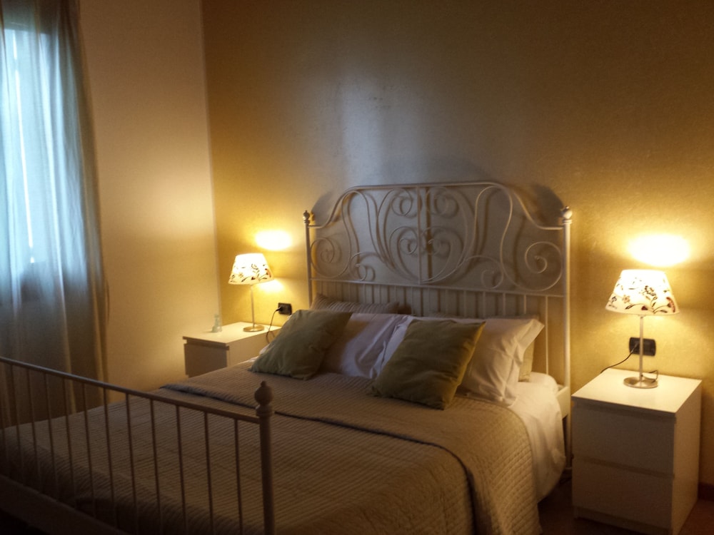 Classic Double Room, 1 Double Bed, Private Bathroom, Park View photo 2