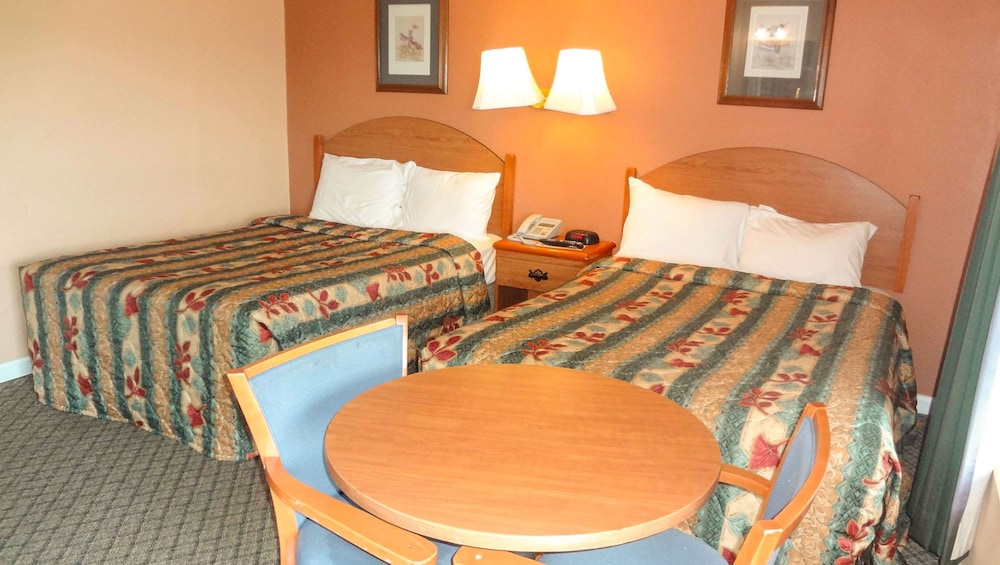 Two double beds non smoking photo 1