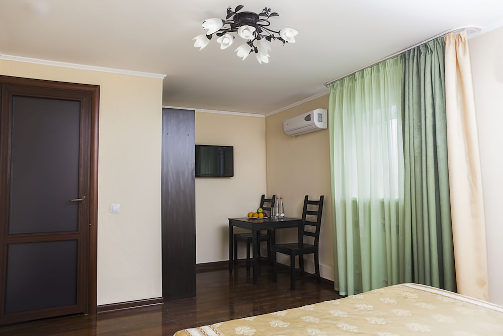 Standard Double Room photo 2