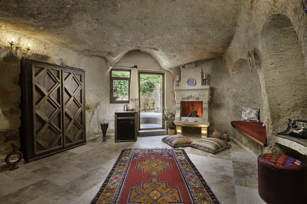 Superior Suite - Photo 1