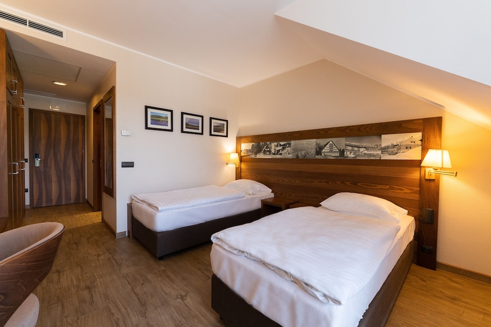 Comfort double or twin room Arena view photo 3