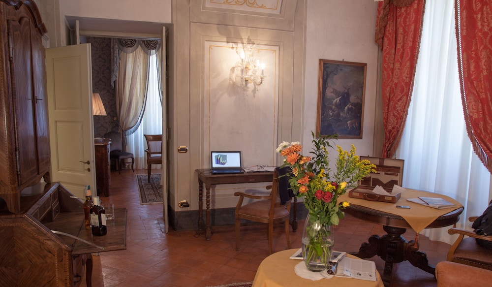 Suite (Castle) photo 3