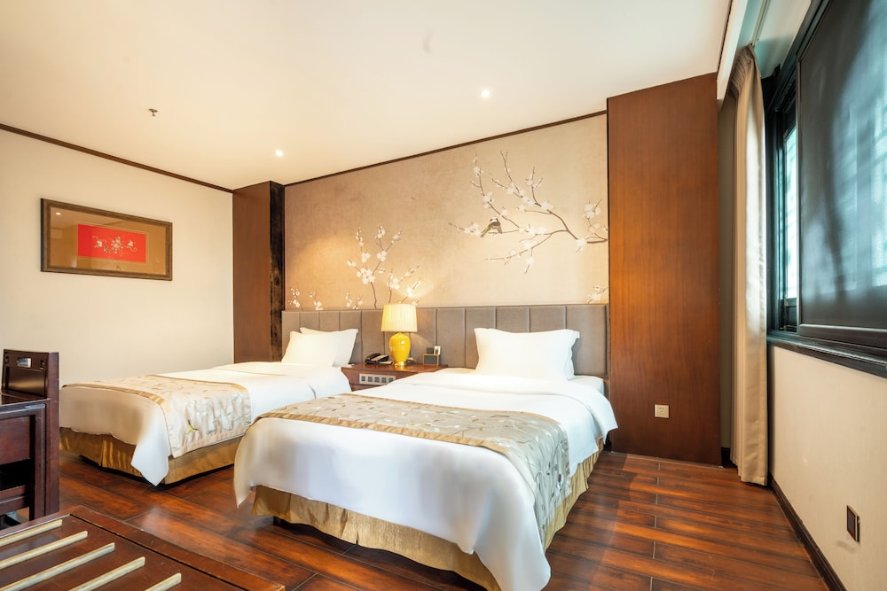 Deluxe Twin Room photo 1