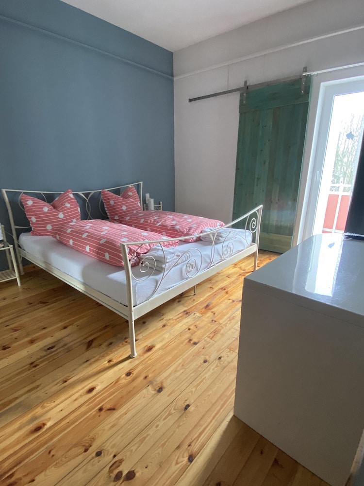 Deluxe Double Room, Private Bathroom - Photo 6
