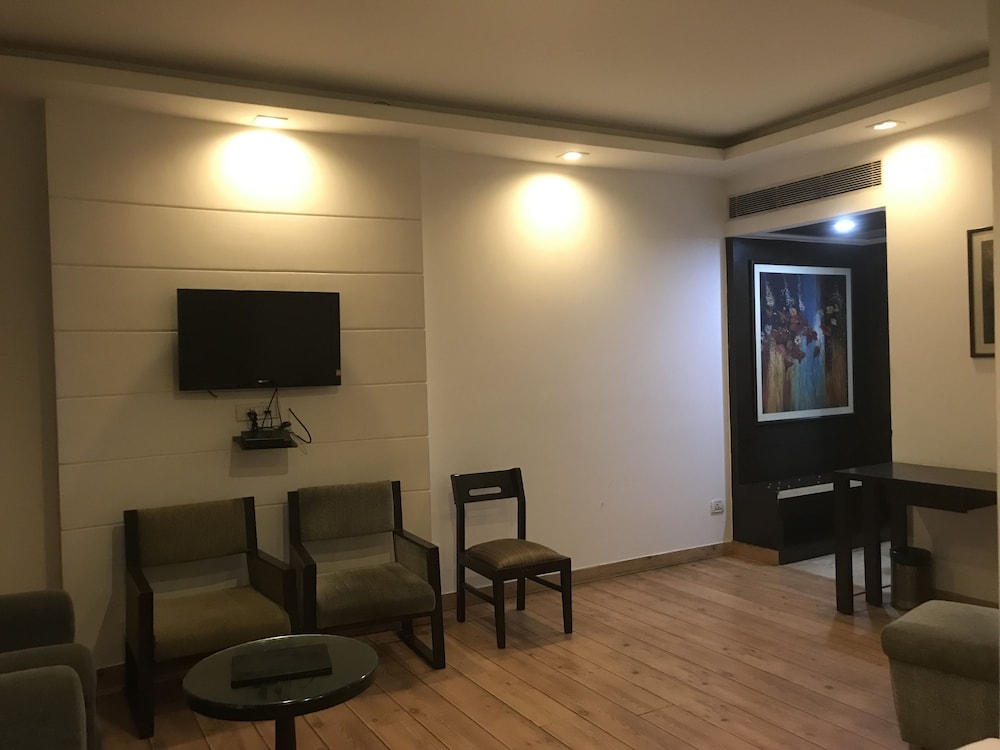 Orchid Suite photo 3
