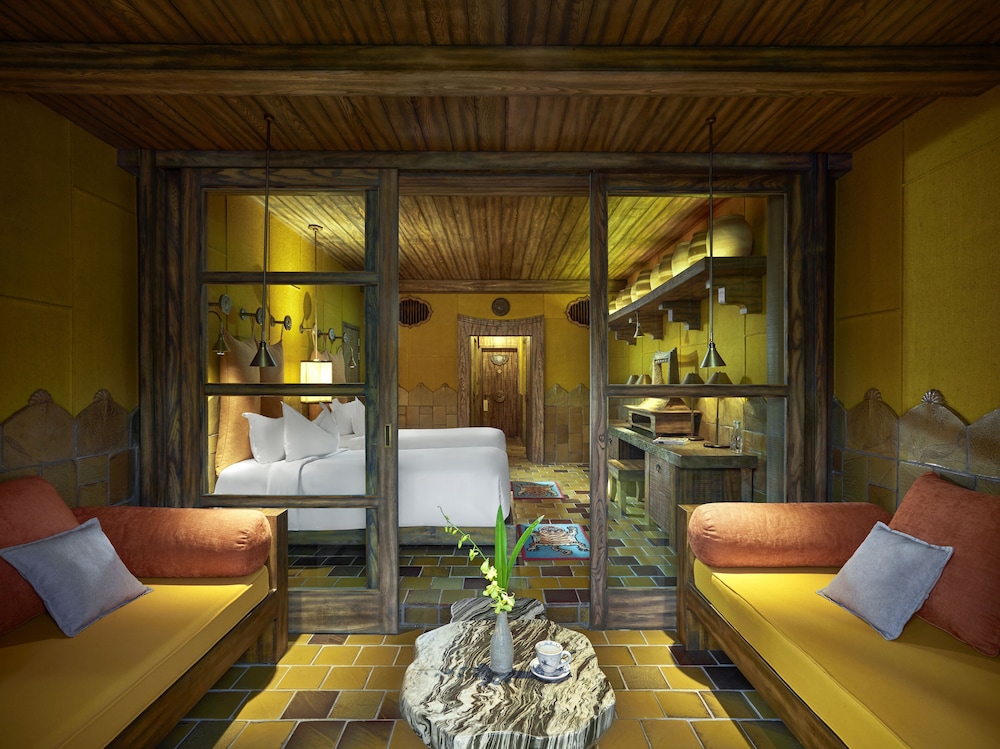 Superior Room, 2 Twin Beds (Village View) photo 2