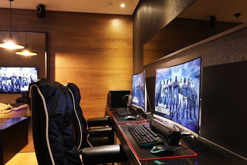 Suite - Photo 9