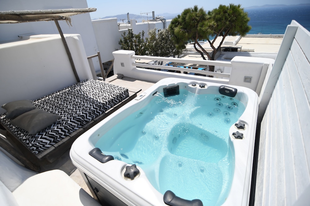 Duplex Suite Sea View with Hot Tub photo 2