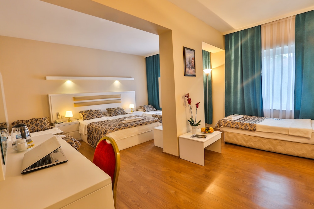 Standard Quadruple Room, 4 Bedrooms photo 1