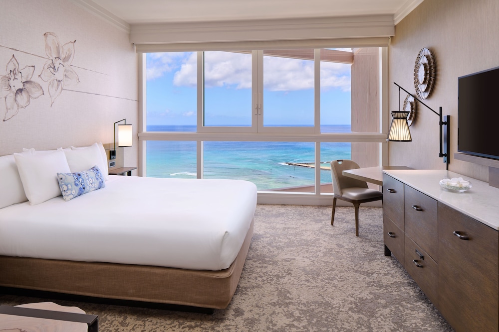 Club Premier Oceanfront 1 King Bed - Photo 1