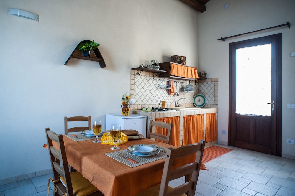 Studio Suite, Accessible, Ground Floor photo 3