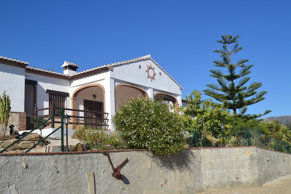 House, 2 Bedrooms, Smoking, Balcony