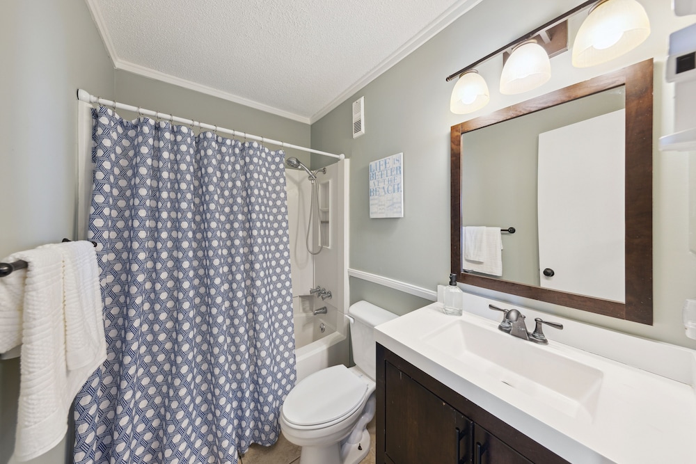 Condo, Multiple Beds, Kitchen (Boat Drinks Bungalow) photo 2