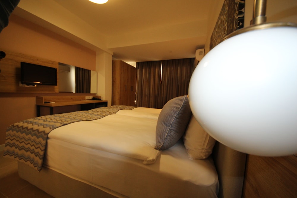 Comfort Suite, 1 Bedroom, City View - Photo 7