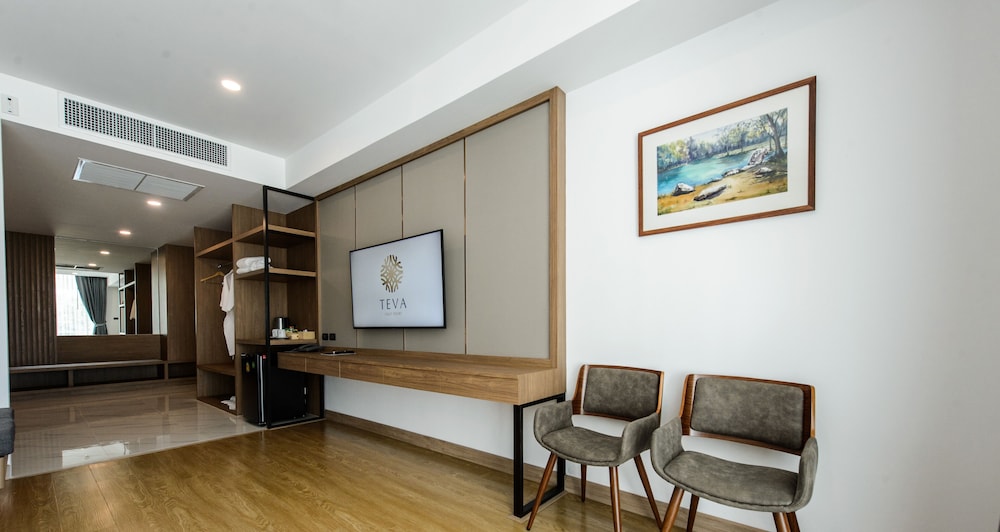Grand King Jacuzzi Suite - Photo 2