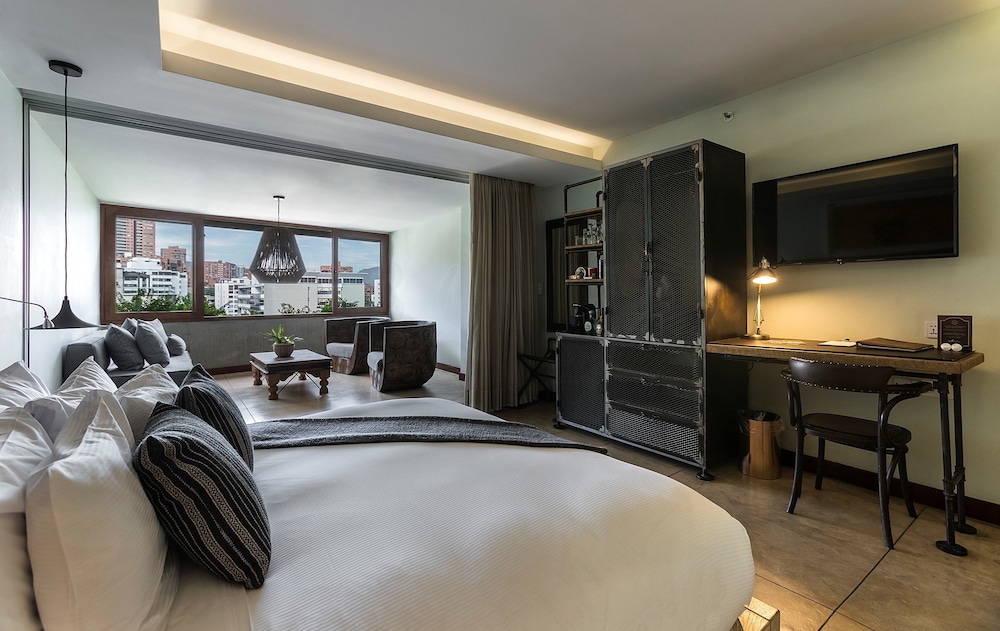 Standard Double Room, 1 King Bed - Photo 2