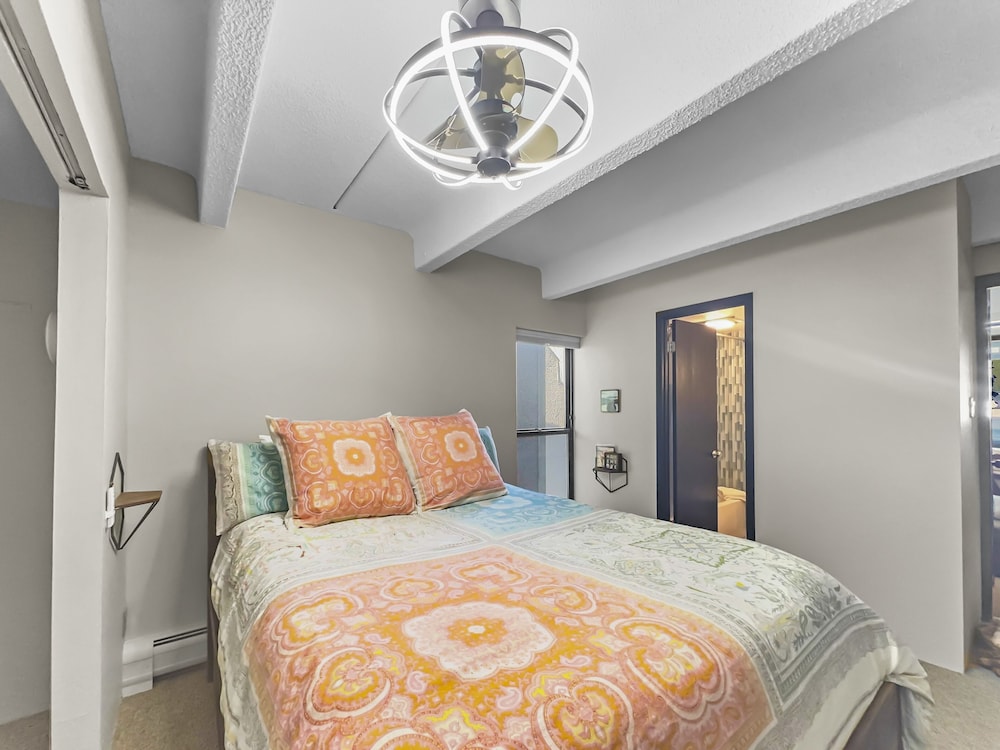 Condo, 3 Bedrooms photo 1
