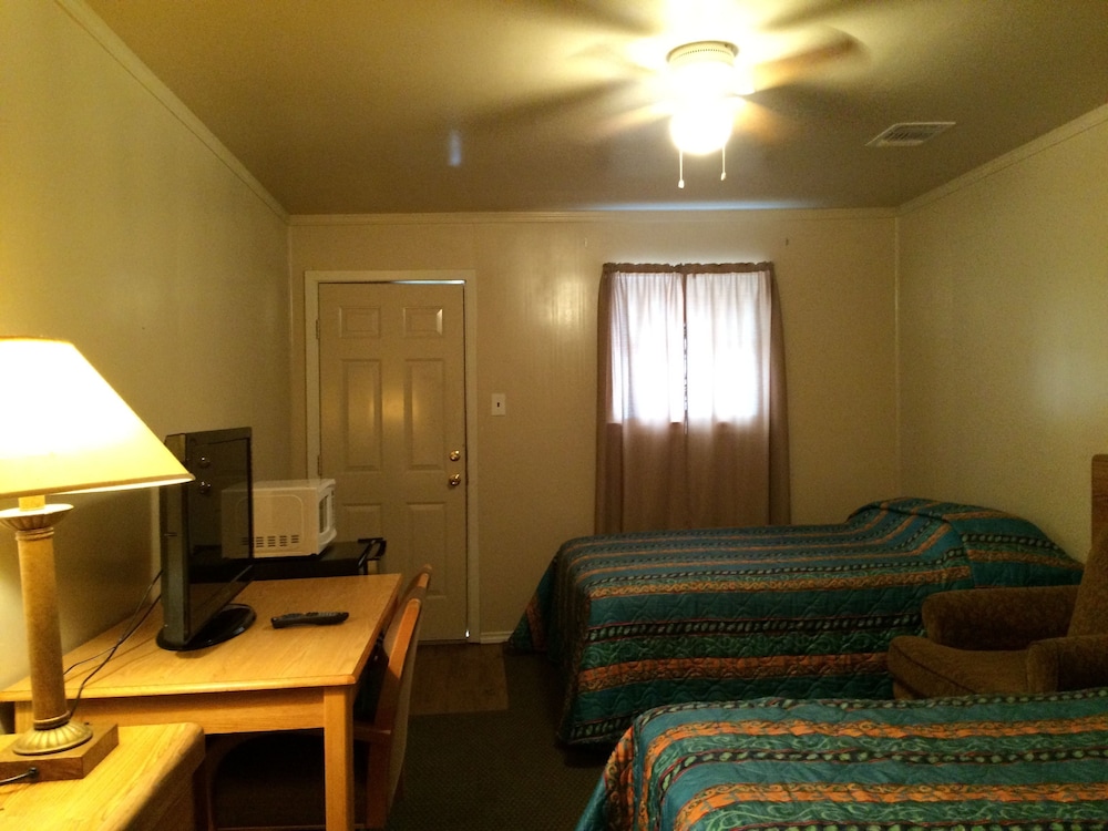 Standard Room, 2 Double Beds photo 2