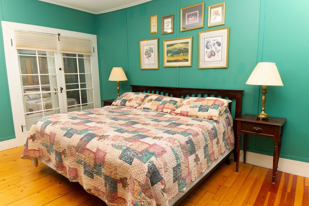 Standard Room, 1 King Bed, Non Smoking (Allen)