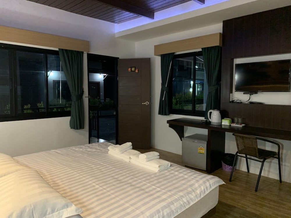 Standard Room - Photo 13