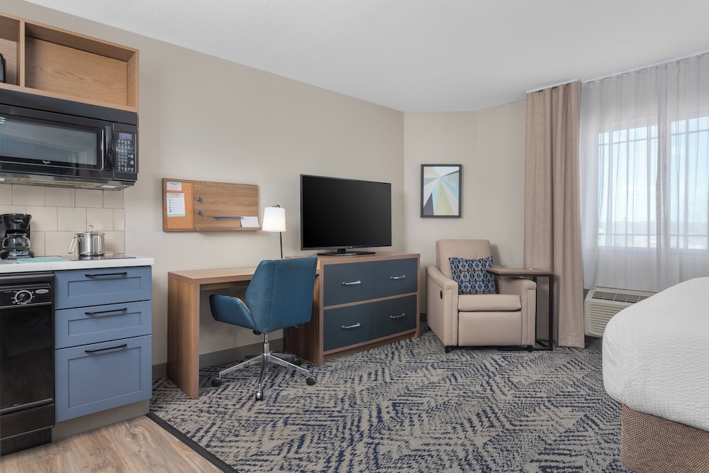 Studio Suite, 1 Queen Bed, Kitchen - Photo 10