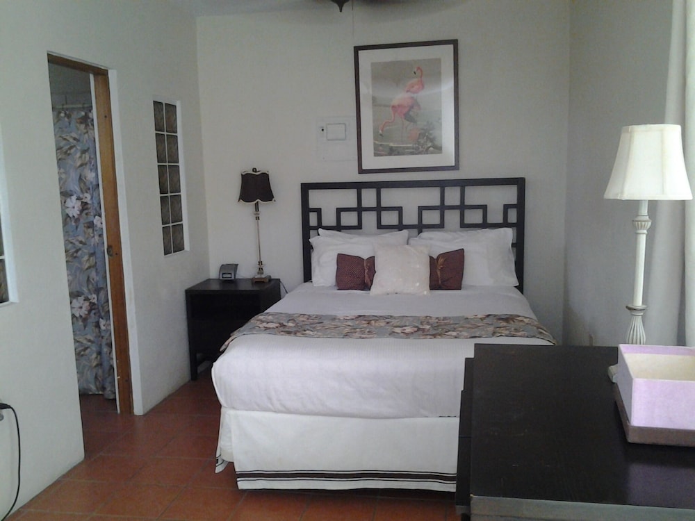 Deluxe Studio Suite, Private Bathroom (Casita #3)