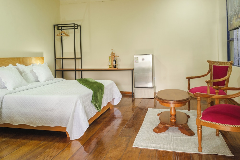 Deluxe Suite, Garden View photo 2