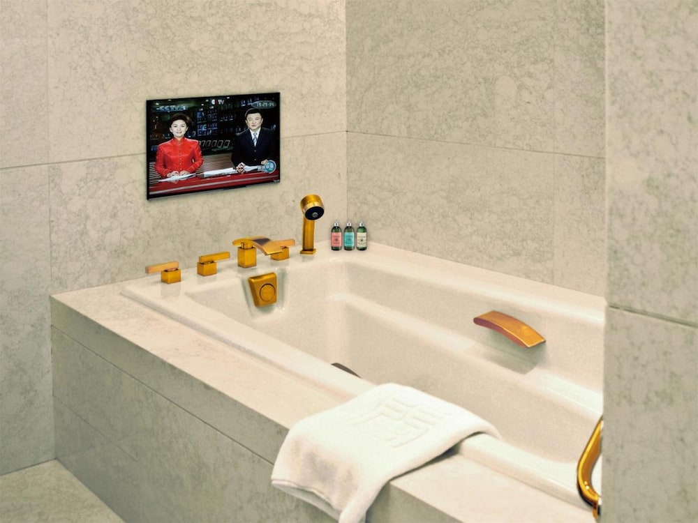 Business Suite photo 3