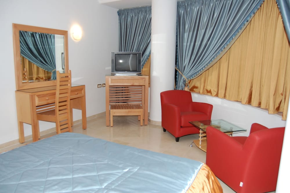 Design Suite, City View