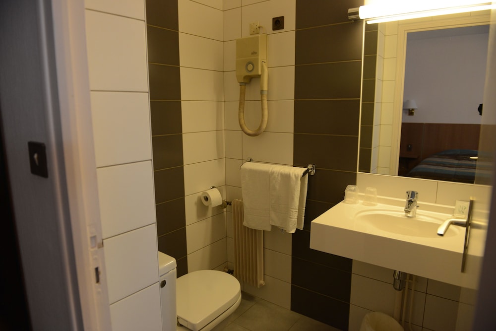 Double Room - Photo 3