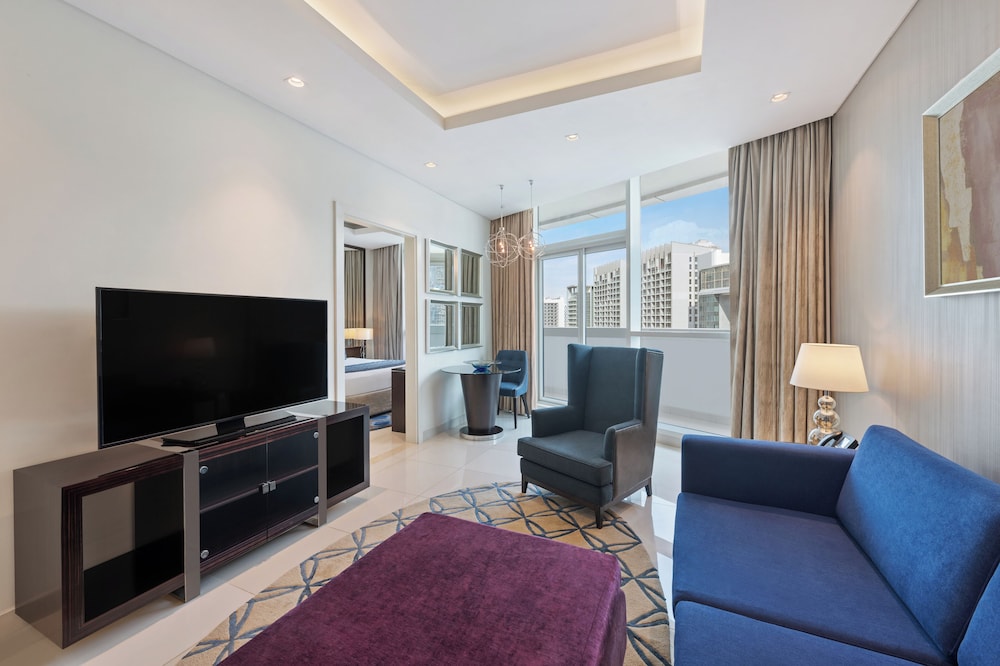 Deluxe Suite, 1 Bedroom (Partial Burj Khalifa View) photo 1