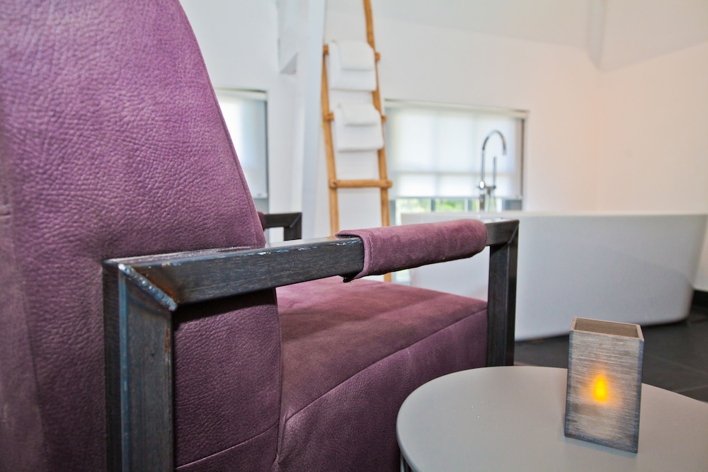Suite (Love) photo 2