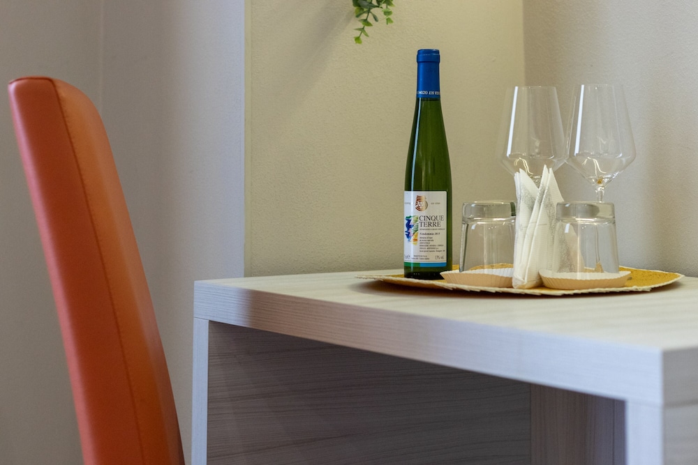 Standard Double or Twin Room, Ensuite, City View photo 2