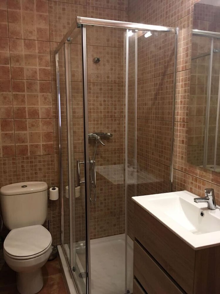 Twin Room, Private Bathroom (Hierbabuena) - Photo 6