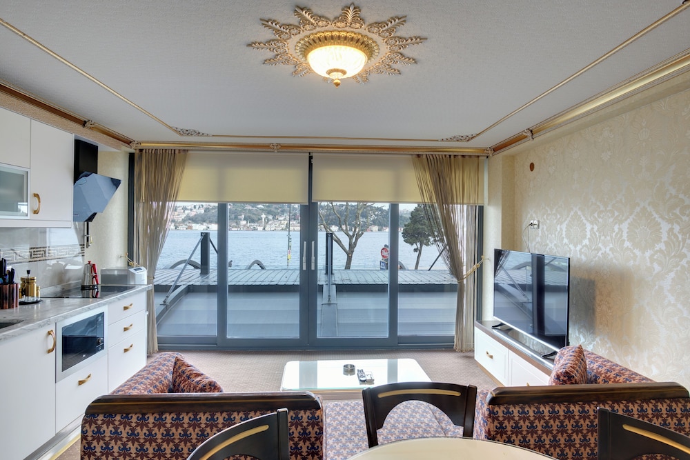 Premium Condo, 1 Bedroom, Sea View, Beachfront photo 1